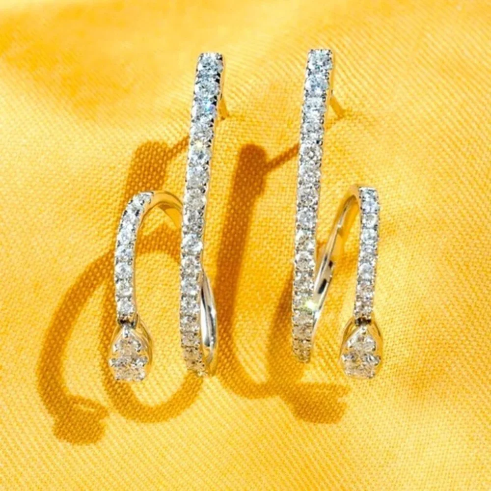 New Elegant Sterling Silver Sim. Diamond Earrings